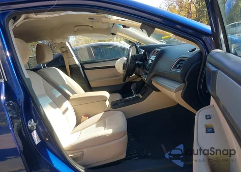 2017 Subaru Outback 2.5I Premium z USA, uszkodzony, nr VIN 4S4BSACC1H3389512